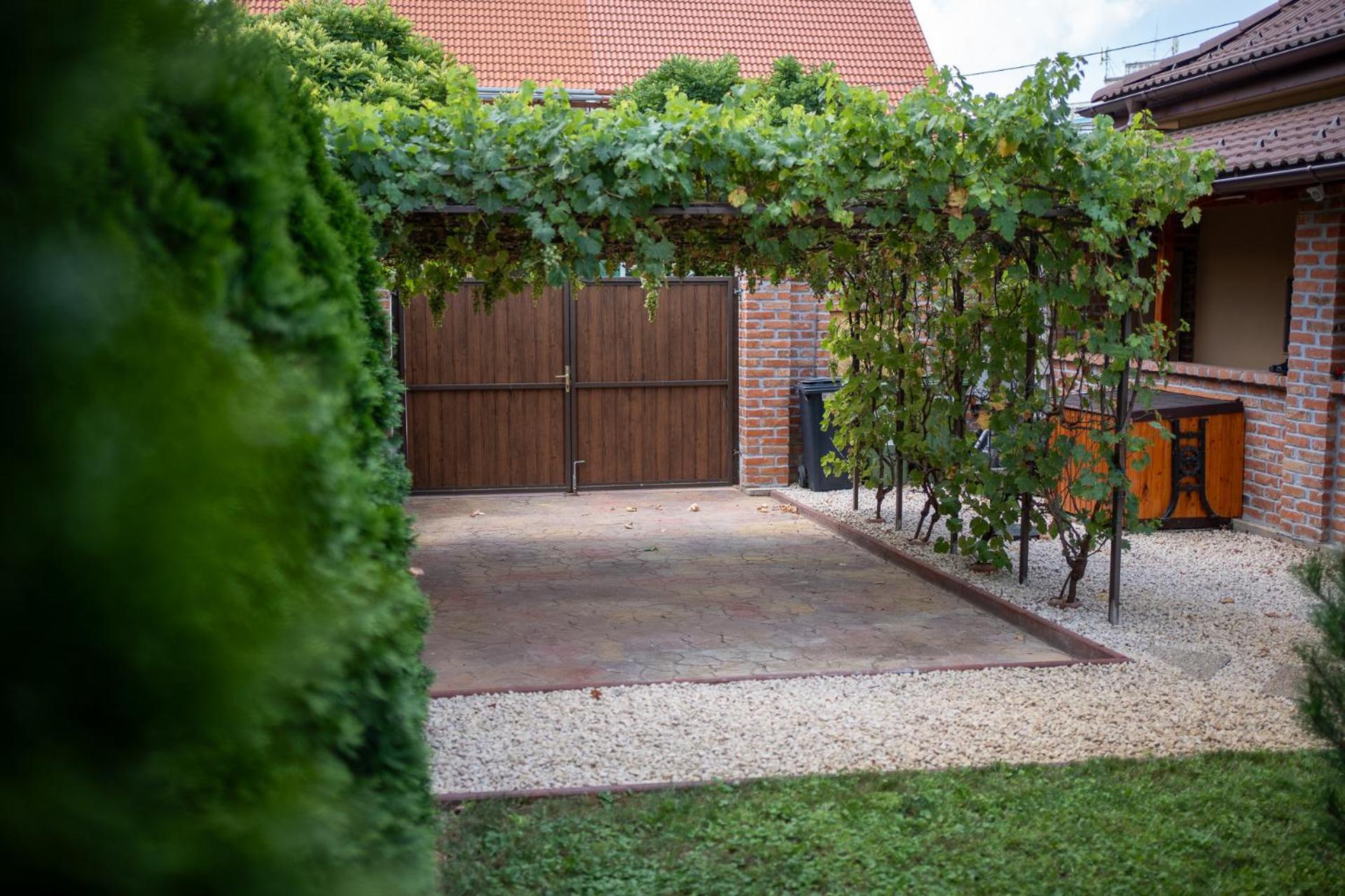 Holiday Apartmanhaz Jula Exterior foto