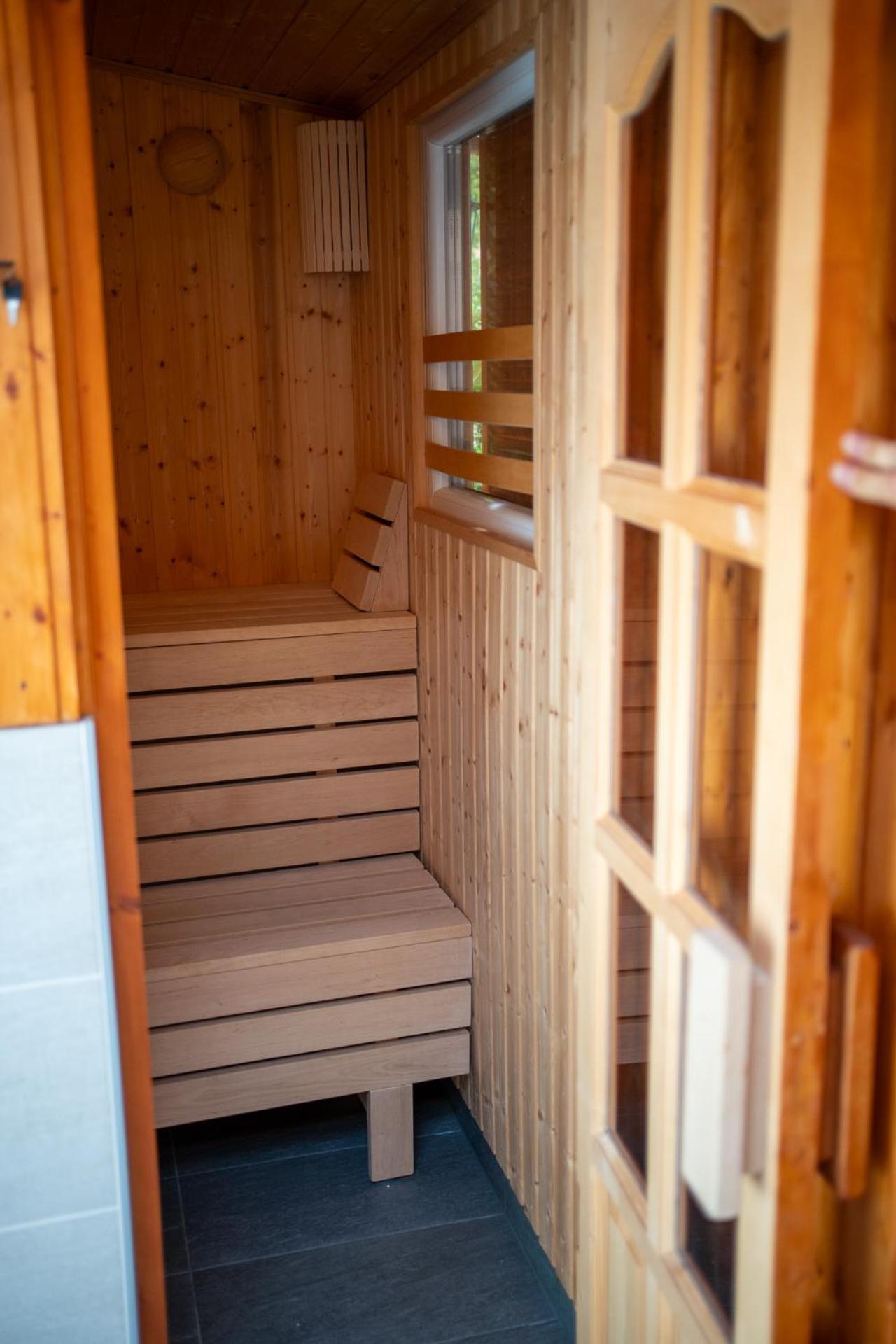Holiday Apartmanhaz Jula Exterior foto