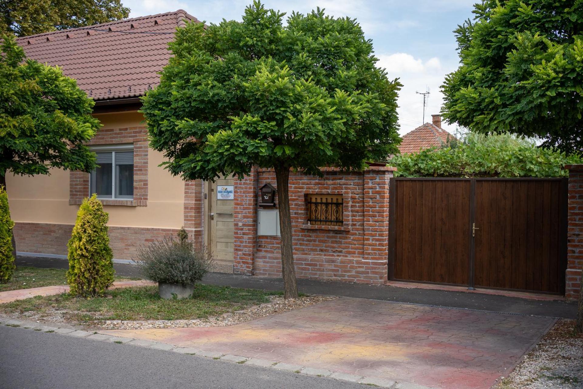 Holiday Apartmanhaz Jula Exterior foto